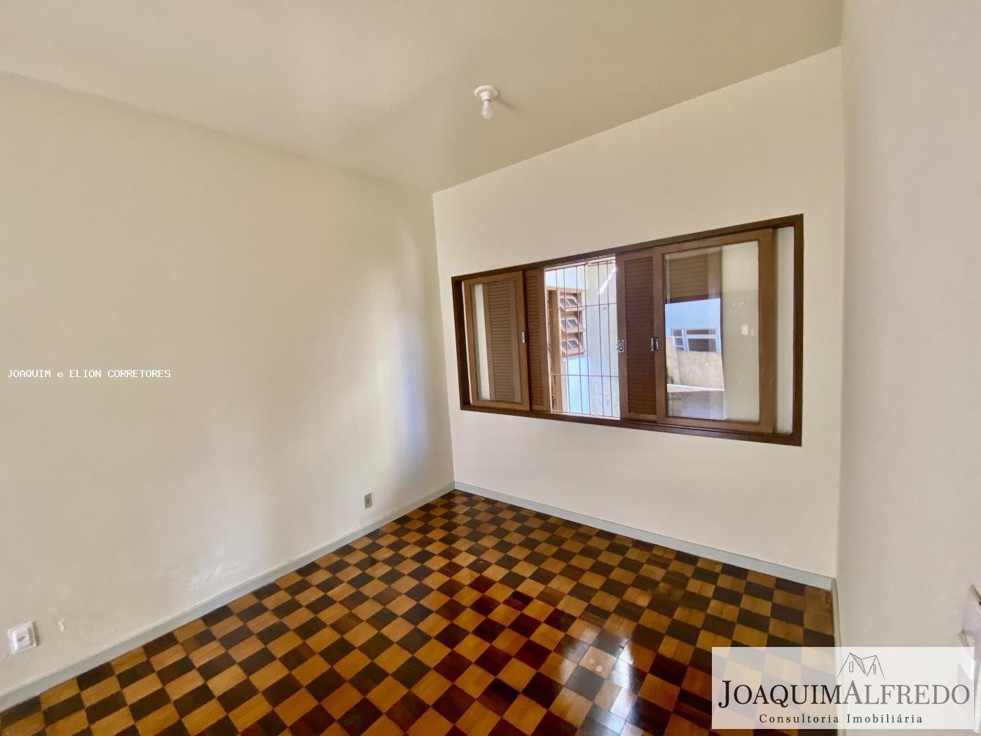 Casa à venda com 4 quartos, 185m² - Foto 11