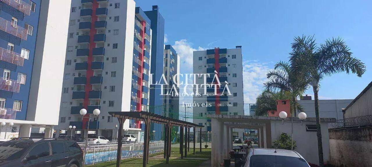 Apartamento à venda com 2 quartos, 61m² - Foto 1
