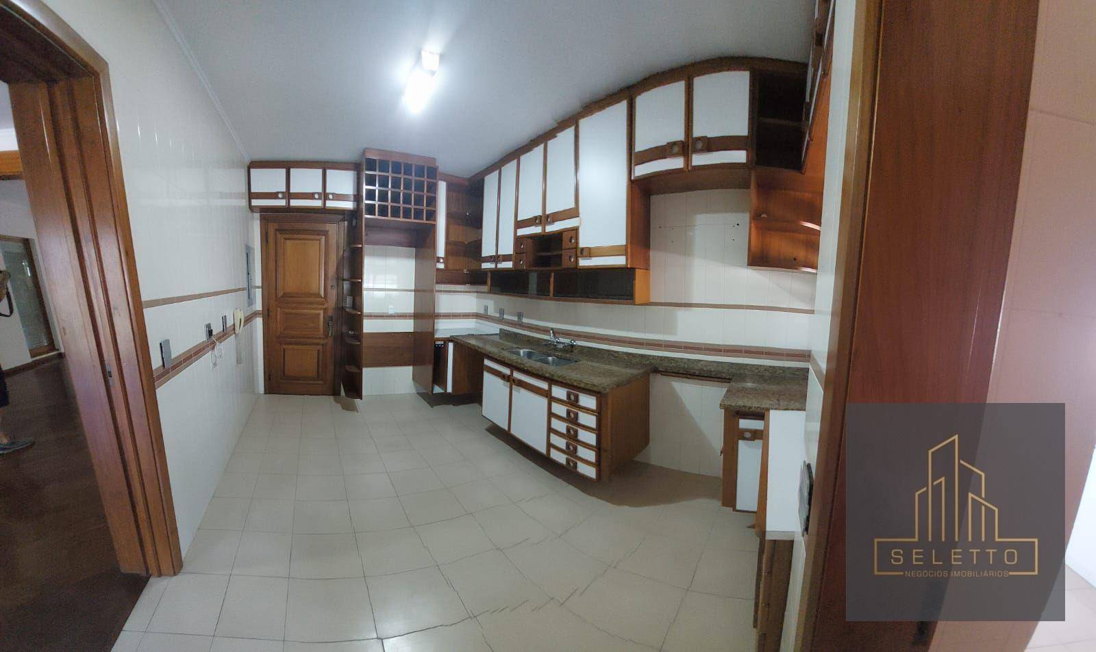 Apartamento à venda com 3 quartos, 192m² - Foto 5