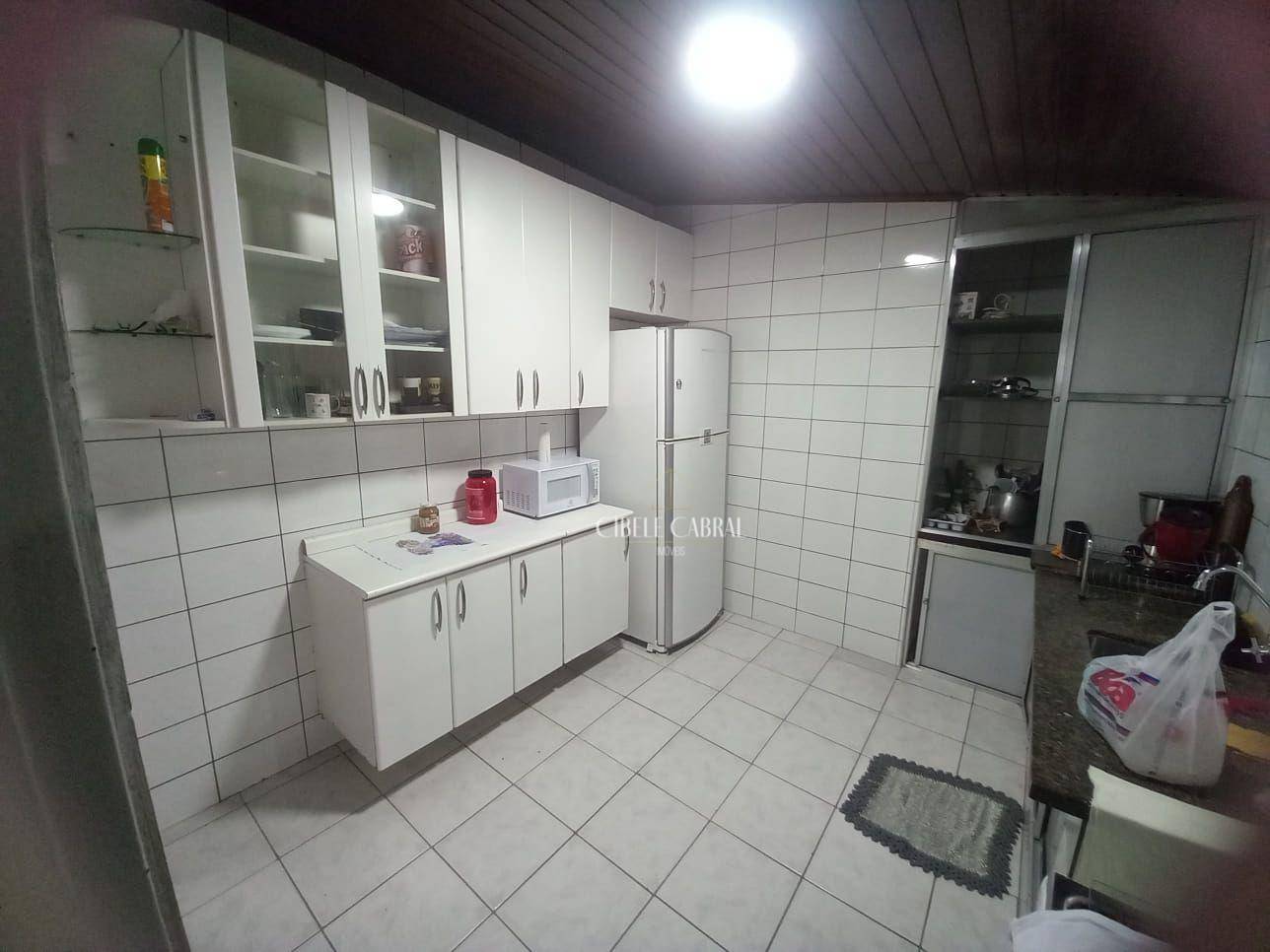 Casa à venda com 3 quartos, 280m² - Foto 14