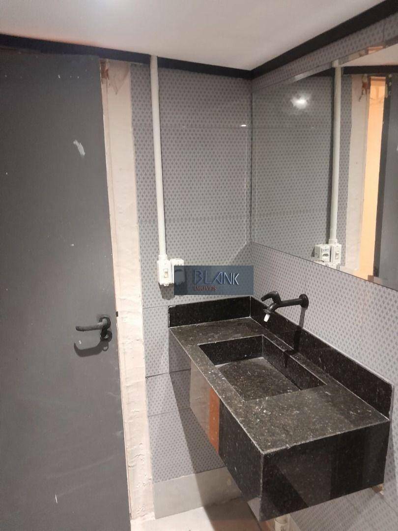 Casa para alugar com 2 quartos, 117m² - Foto 35