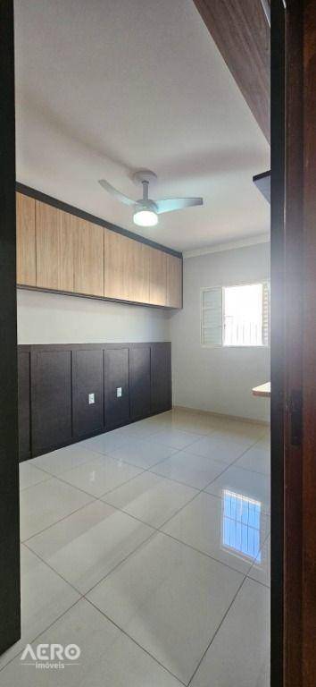 Casa à venda com 3 quartos, 197m² - Foto 19