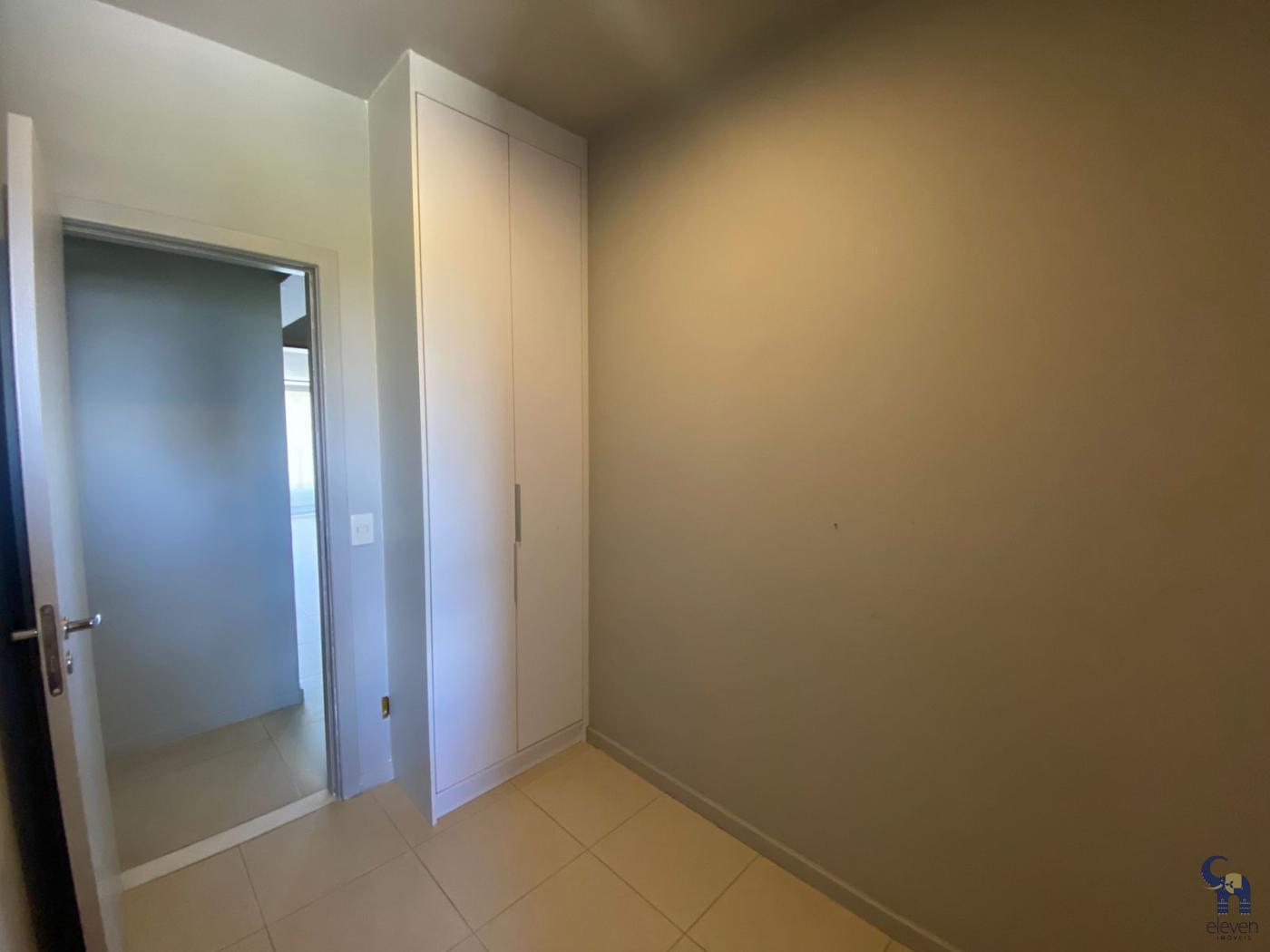 Apartamento para alugar com 3 quartos, 138m² - Foto 12