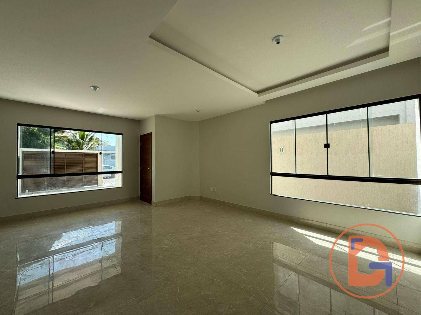 Casa à venda com 3 quartos, 145m² - Foto 2