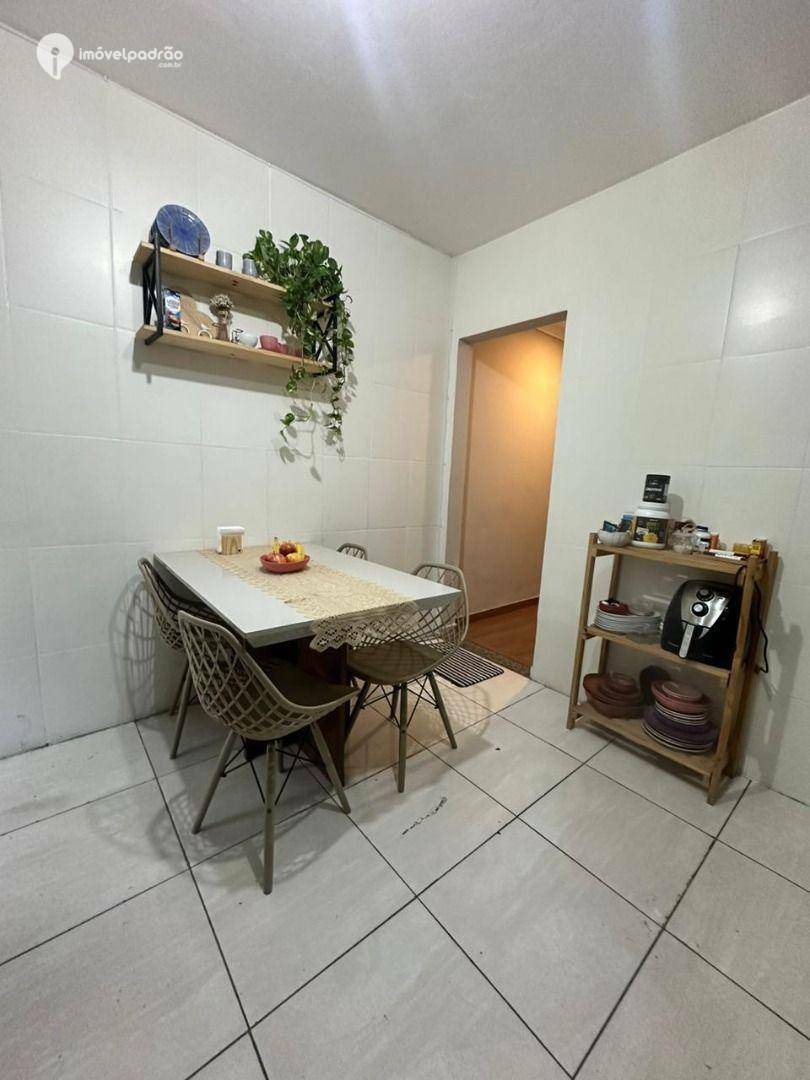 Casa à venda com 2 quartos, 89m² - Foto 9