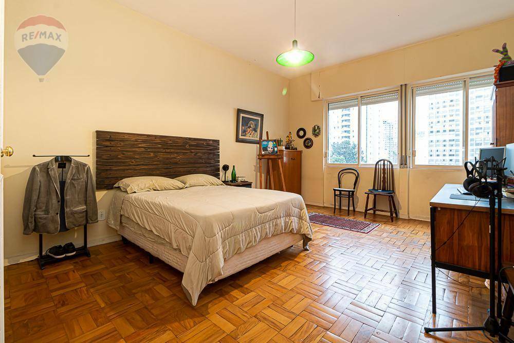 Apartamento à venda com 3 quartos, 214m² - Foto 25