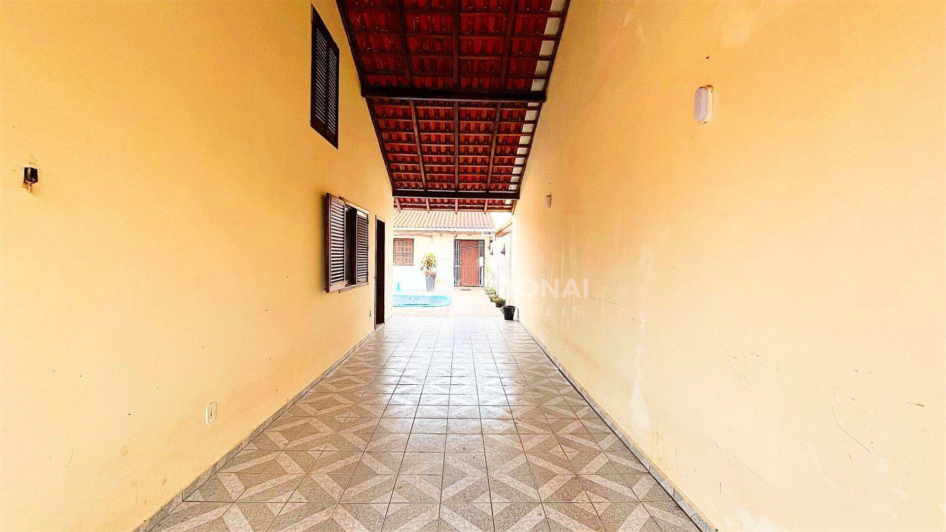 Casa à venda com 5 quartos, 240m² - Foto 19