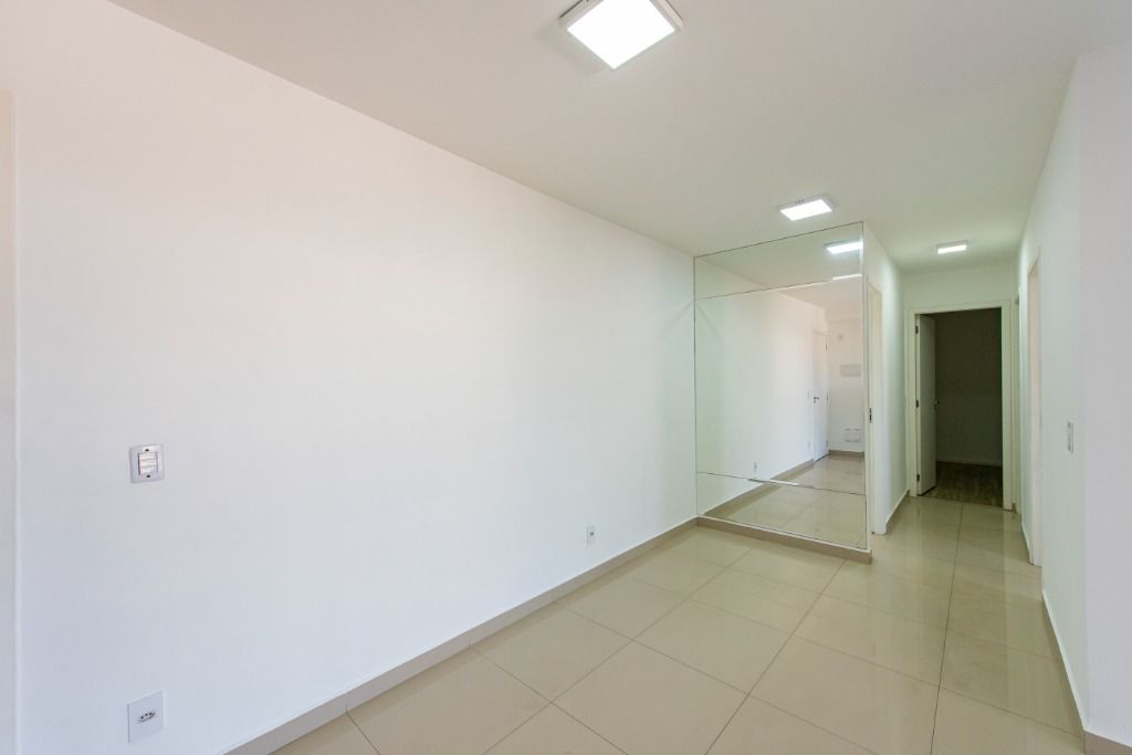 Apartamento para alugar com 3 quartos, 75m² - Foto 3