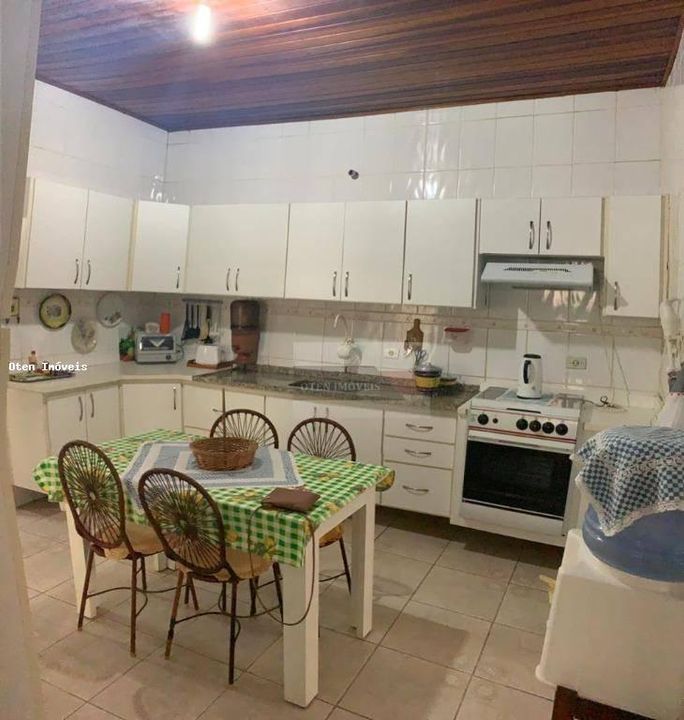 Casa à venda com 3 quartos, 184m² - Foto 17