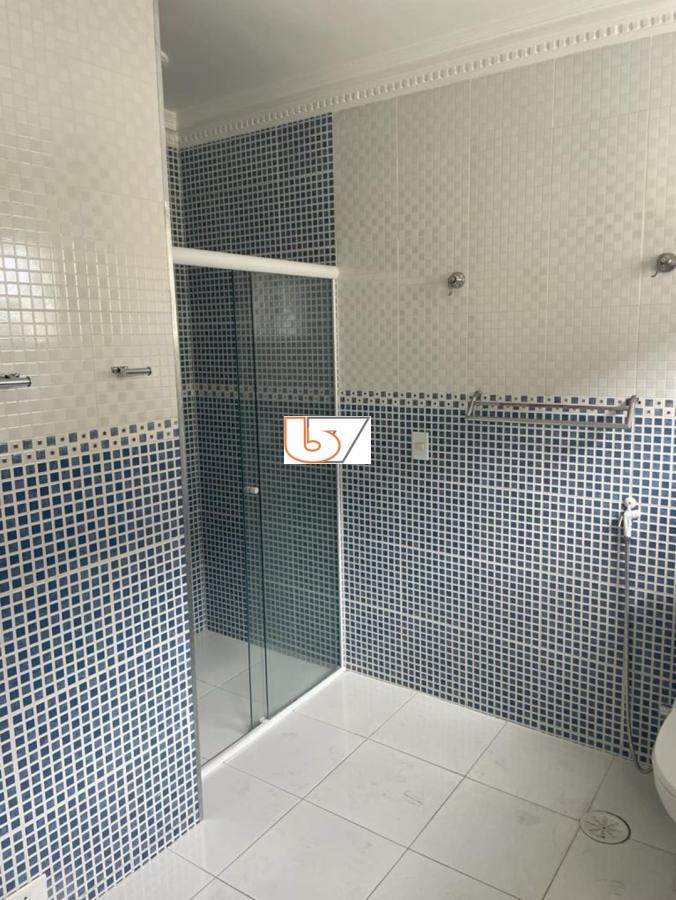 Casa de Condomínio para alugar com 5 quartos, 420m² - Foto 17