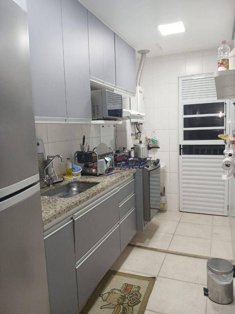 Apartamento à venda com 3 quartos, 74m² - Foto 8