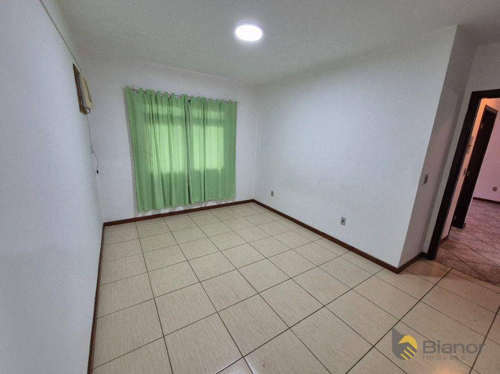 Apartamento para alugar com 3 quartos, 100m² - Foto 11
