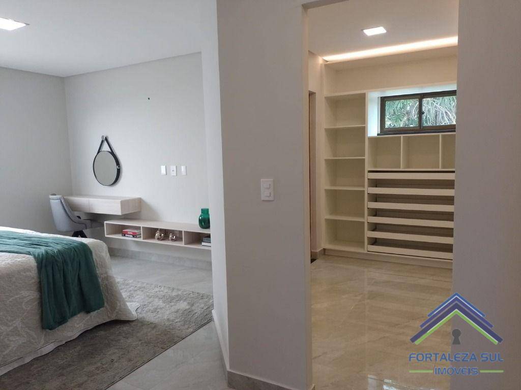 Casa de Condomínio à venda com 4 quartos, 245m² - Foto 11