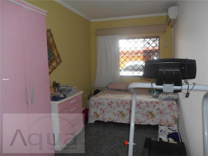 Casa à venda com 3 quartos, 211m² - Foto 13