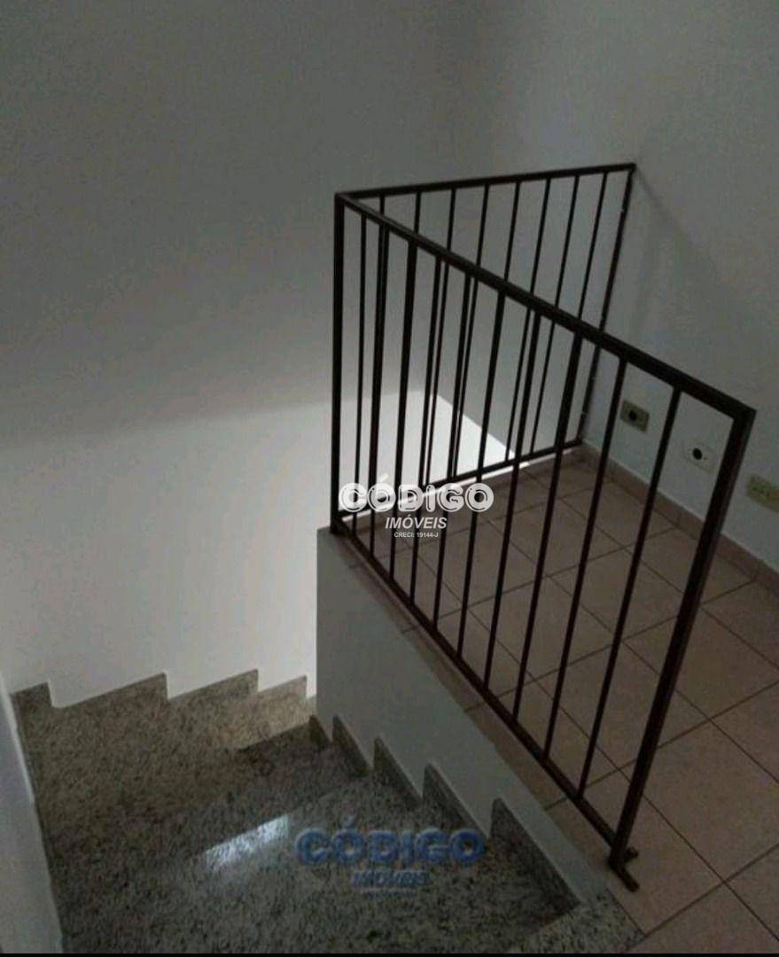 Sobrado para alugar com 3 quartos, 210m² - Foto 12