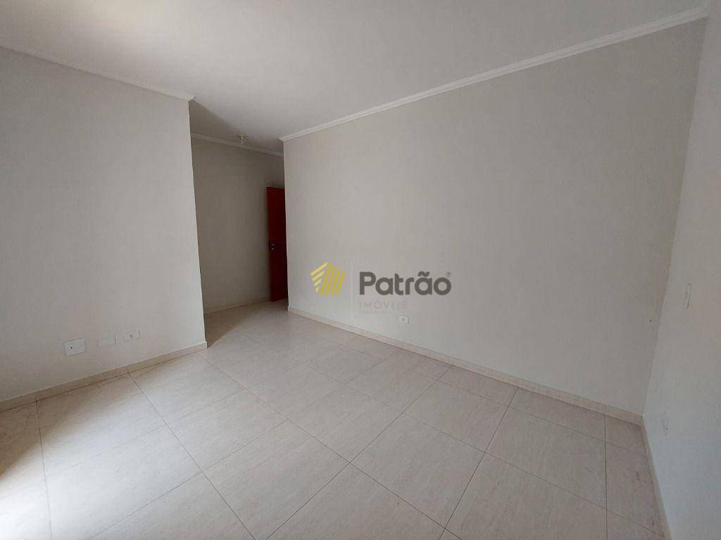 Apartamento à venda com 2 quartos, 65m² - Foto 2