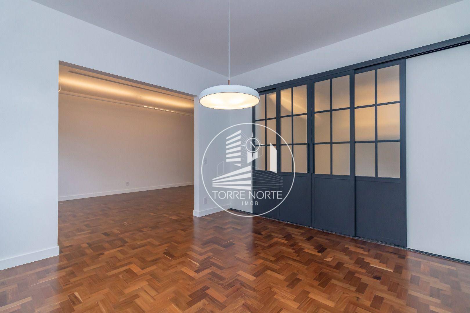 Apartamento à venda com 3 quartos, 239m² - Foto 1