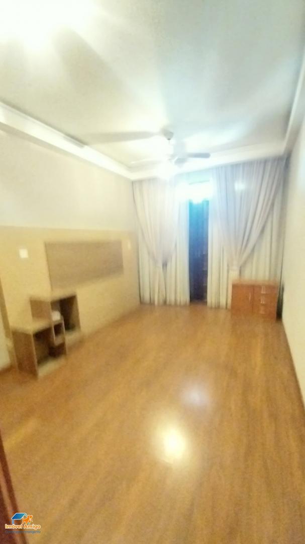 Casa à venda com 3 quartos, 198m² - Foto 18