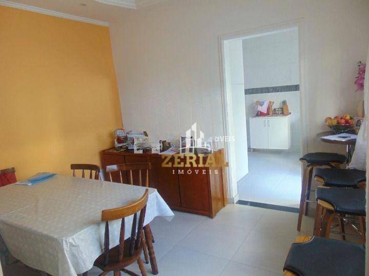 Casa à venda com 7 quartos, 260m² - Foto 4