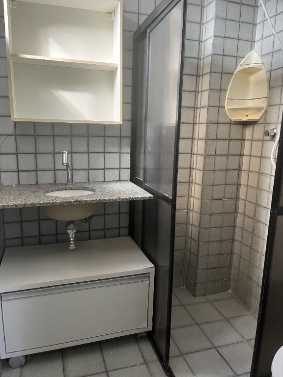 Apartamento à venda com 2 quartos, 68m² - Foto 4