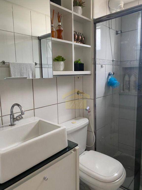 Apartamento à venda com 2 quartos, 65m² - Foto 20