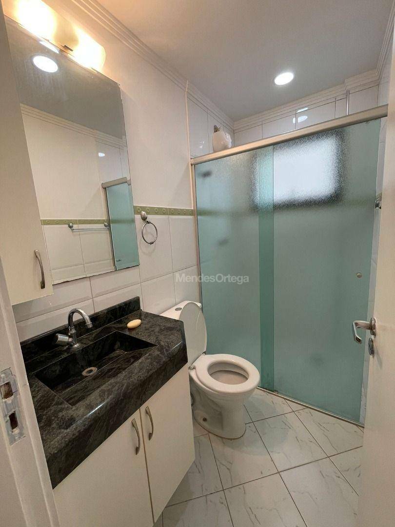 Apartamento para alugar com 3 quartos, 143m² - Foto 10