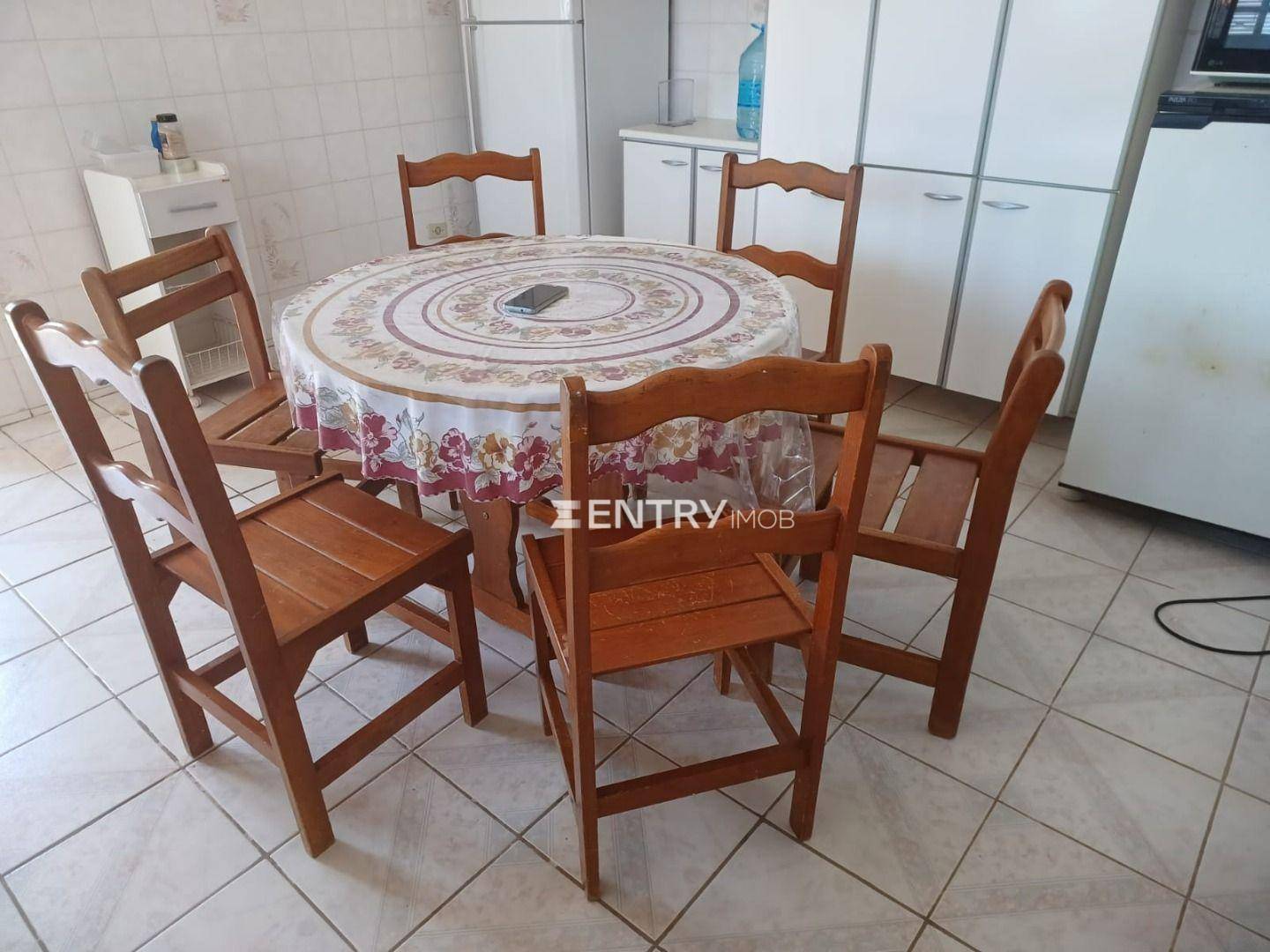 Casa de Condomínio para alugar com 3 quartos, 380m² - Foto 30