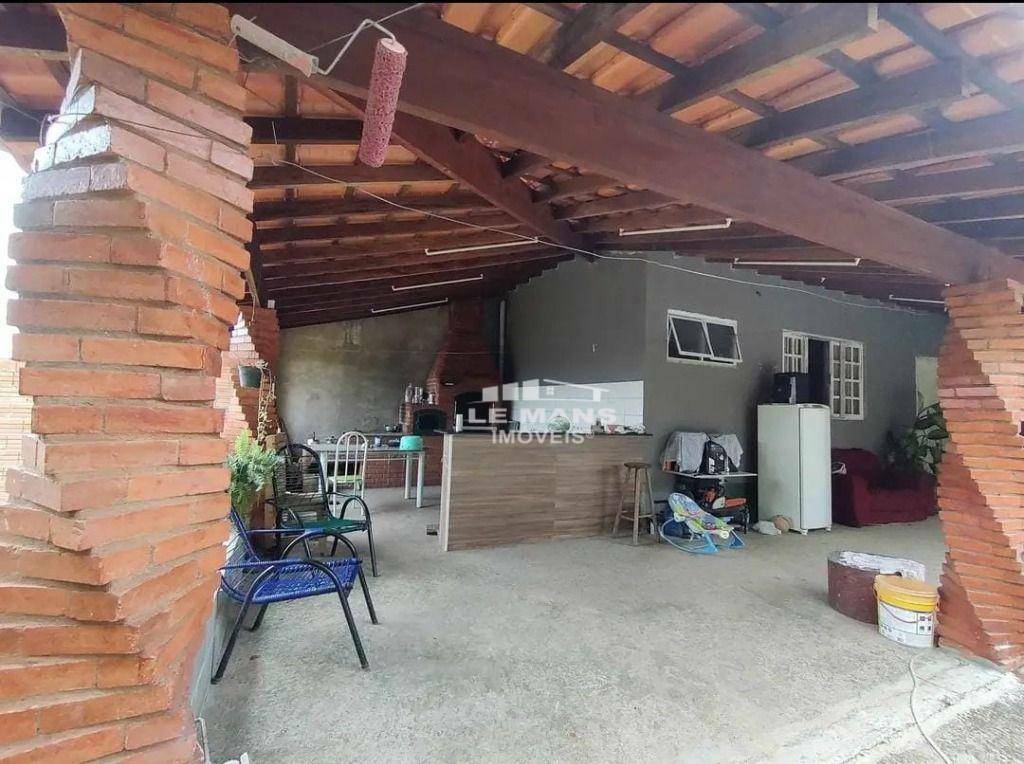 Chácara à venda com 2 quartos, 180m² - Foto 2