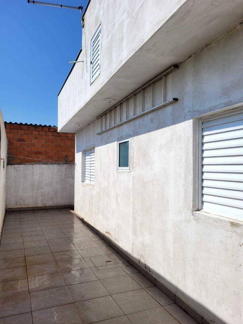 Casa à venda com 3 quartos, 72m² - Foto 11