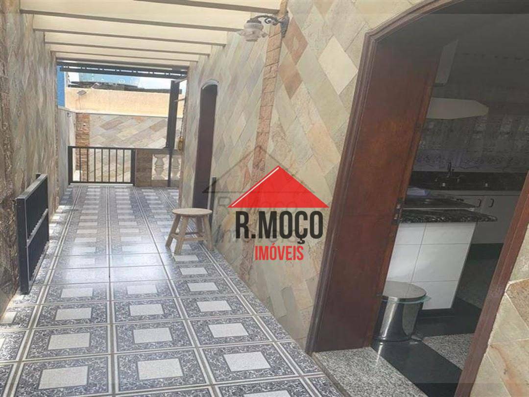 Sobrado à venda com 3 quartos, 262m² - Foto 9