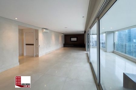 Apartamento à venda com 3 quartos, 223m² - Foto 11