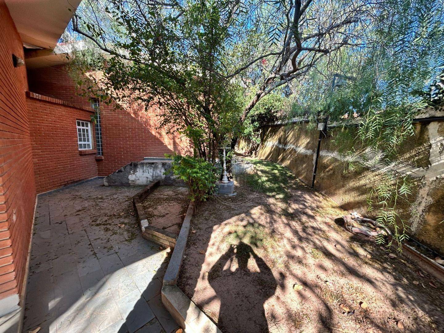 Casa à venda e aluguel com 3 quartos, 386m² - Foto 5