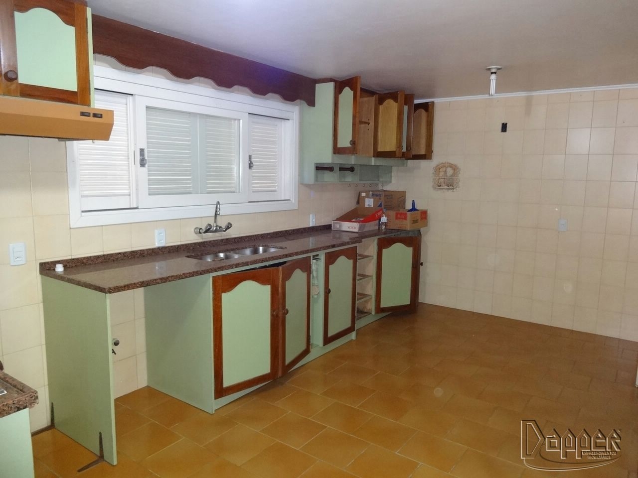 Casa à venda com 3 quartos, 248m² - Foto 8