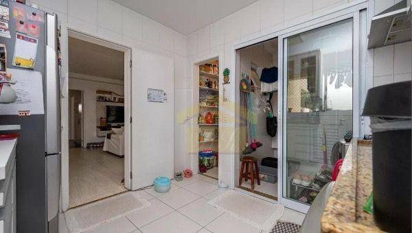 Apartamento à venda com 3 quartos, 118m² - Foto 10