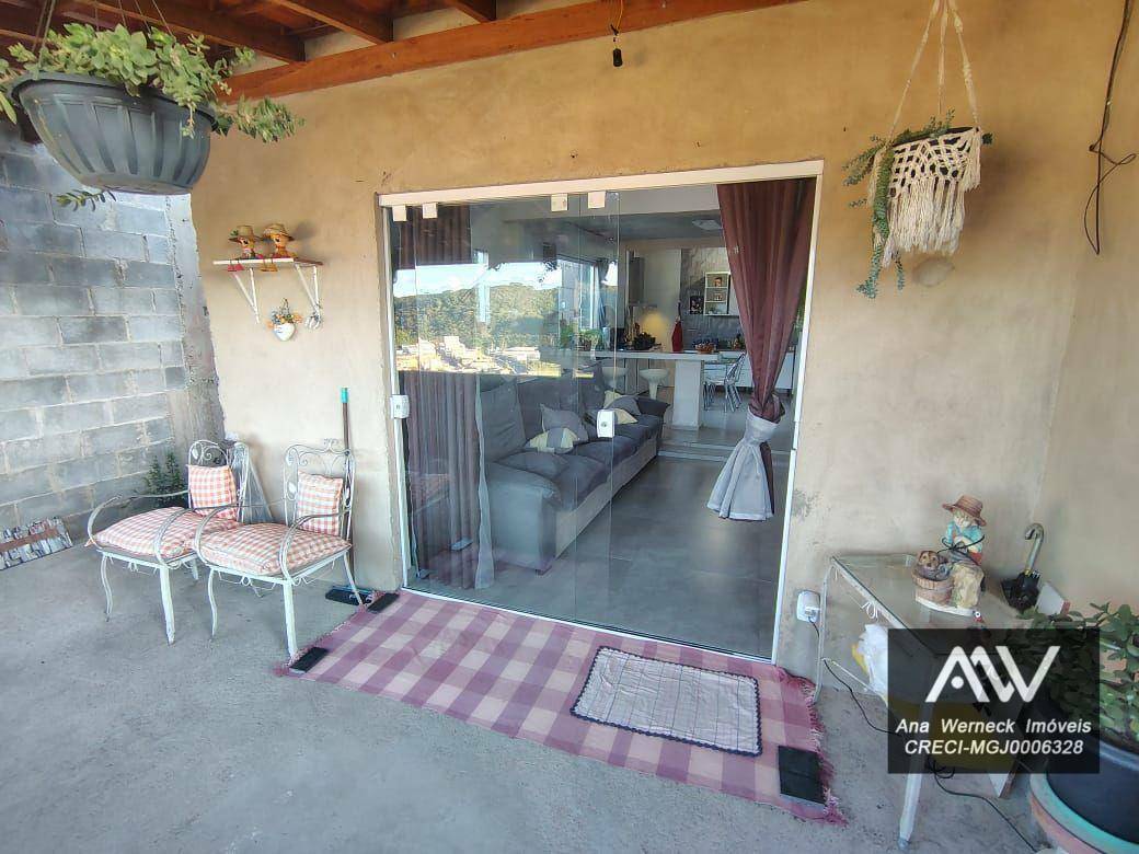 Casa à venda com 2 quartos, 100m² - Foto 4