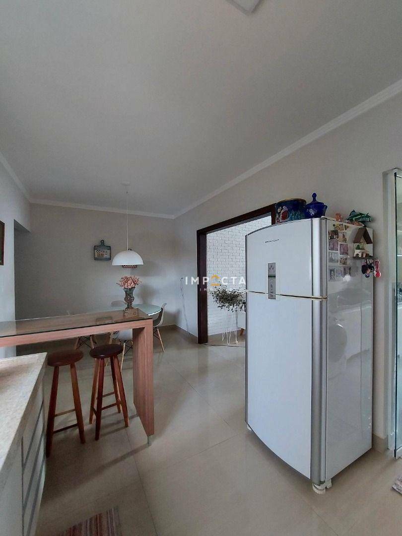 Apartamento à venda com 3 quartos, 109m² - Foto 8