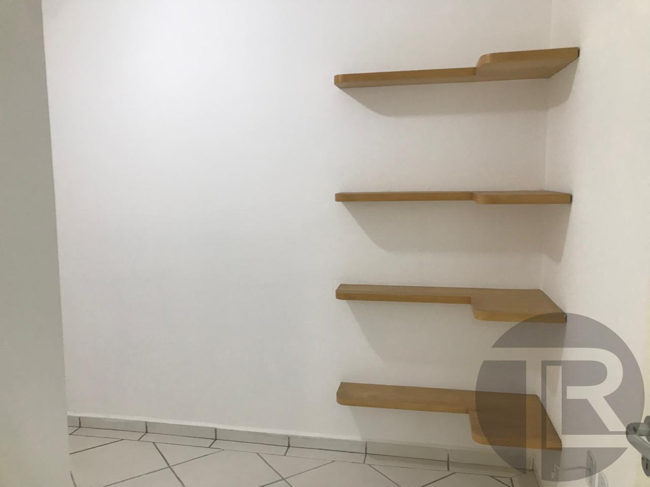 Apartamento à venda com 2 quartos, 66m² - Foto 11