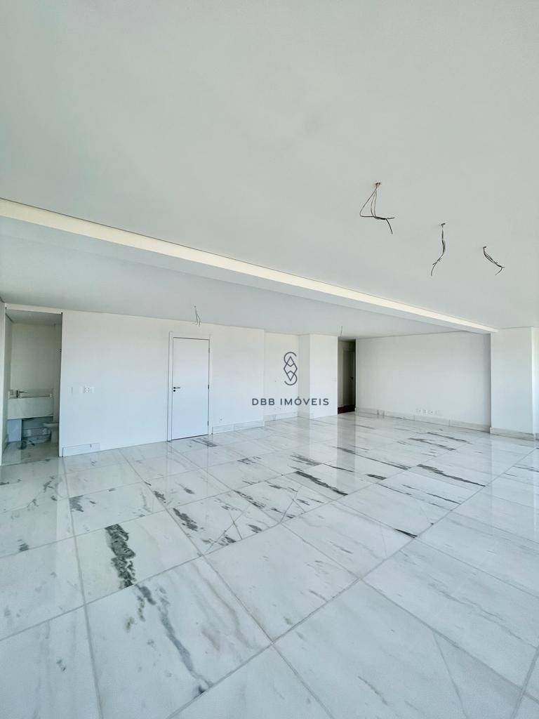 Apartamento à venda com 4 quartos, 190m² - Foto 15
