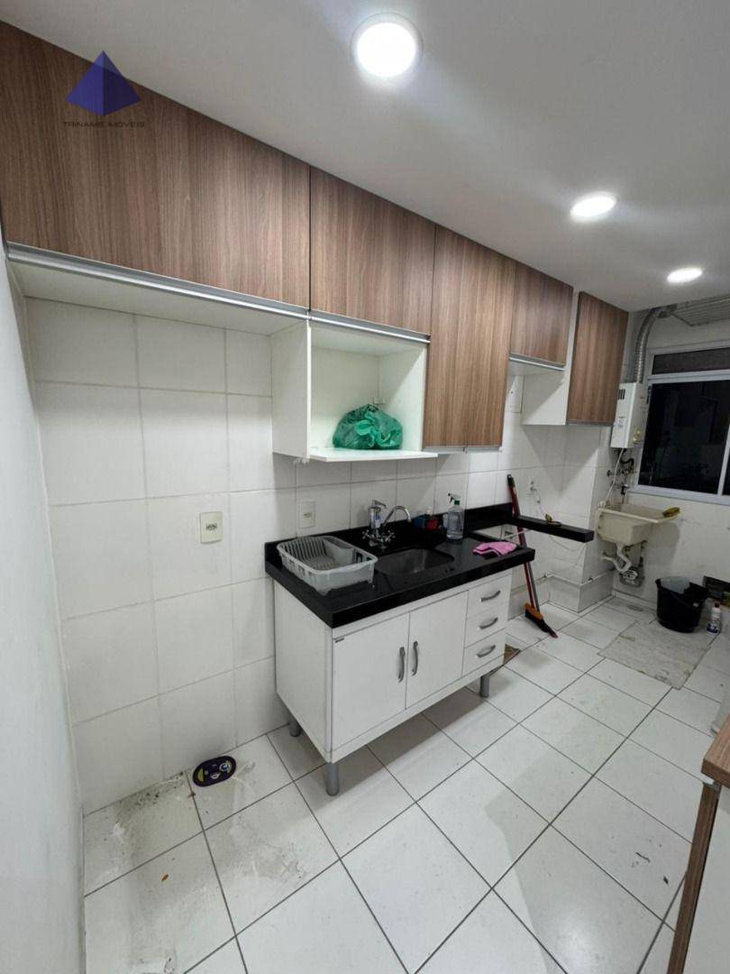 Apartamento à venda com 2 quartos, 49m² - Foto 4