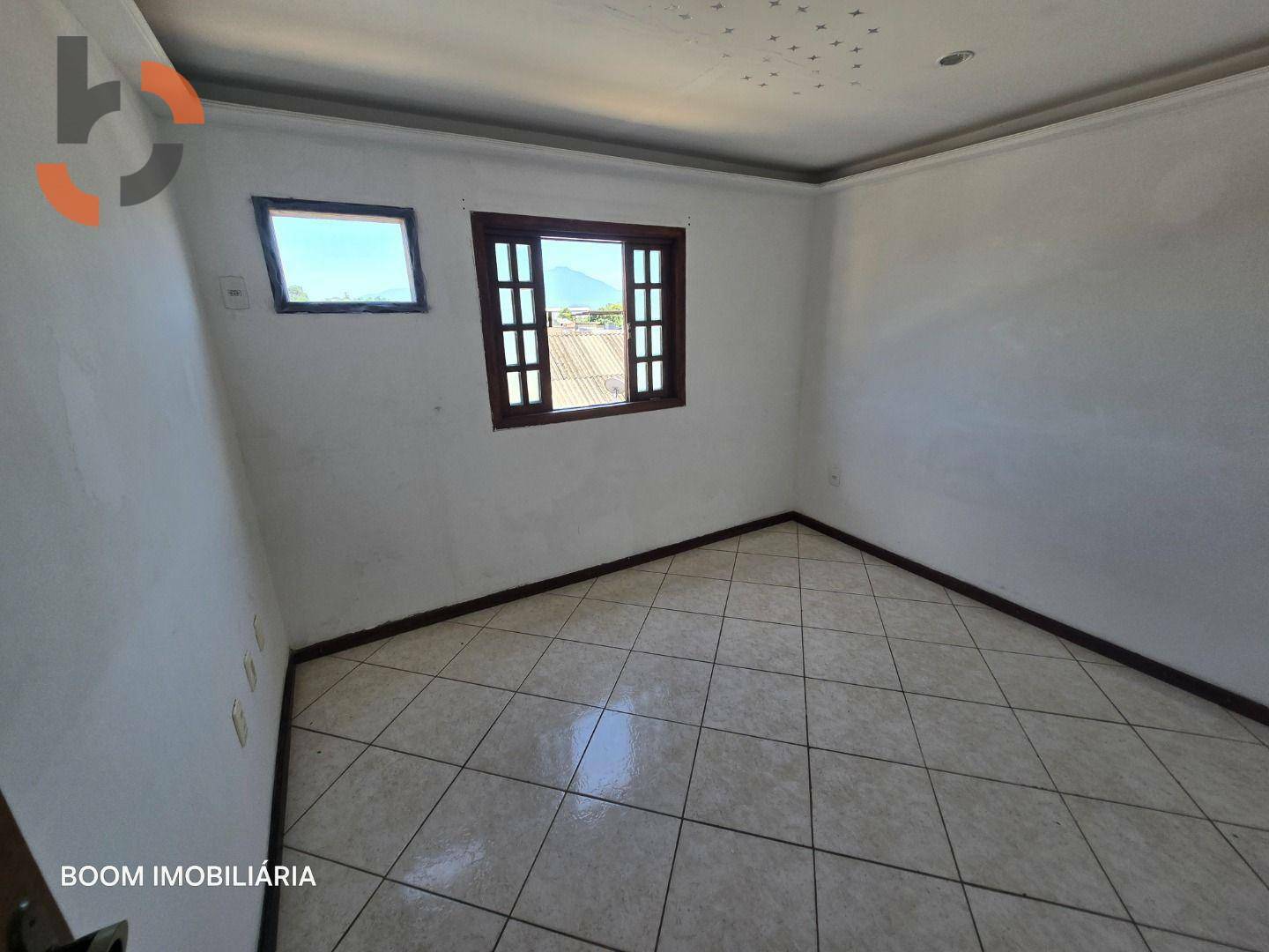 Casa à venda com 2 quartos, 69m² - Foto 14