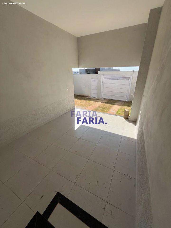 Casa à venda com 3 quartos, 210M2 - Foto 4