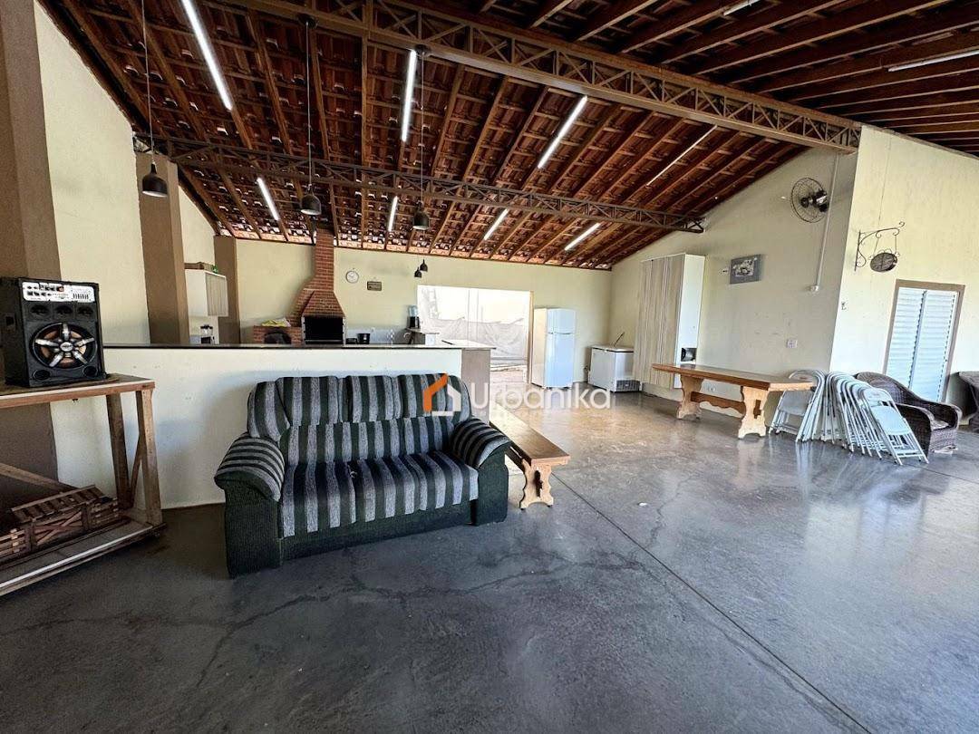 Chácara, 3 quartos, 884 m² - Foto 5