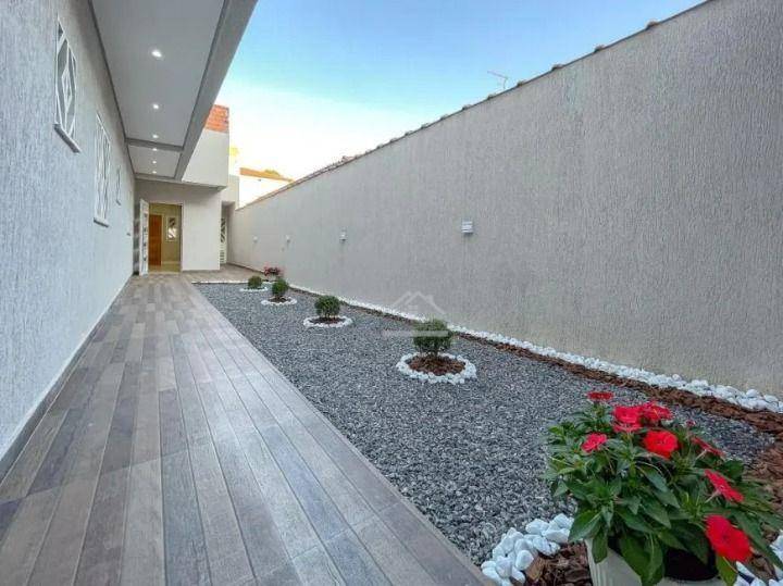 Casa à venda com 3 quartos, 216m² - Foto 11