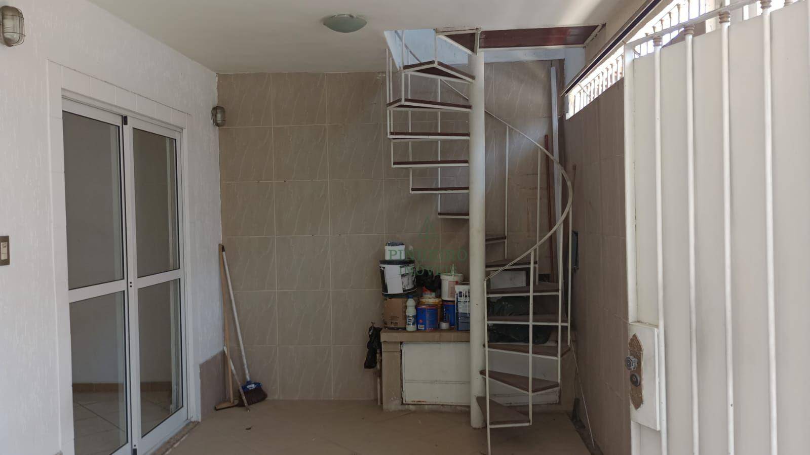 Casa à venda com 3 quartos, 130m² - Foto 2