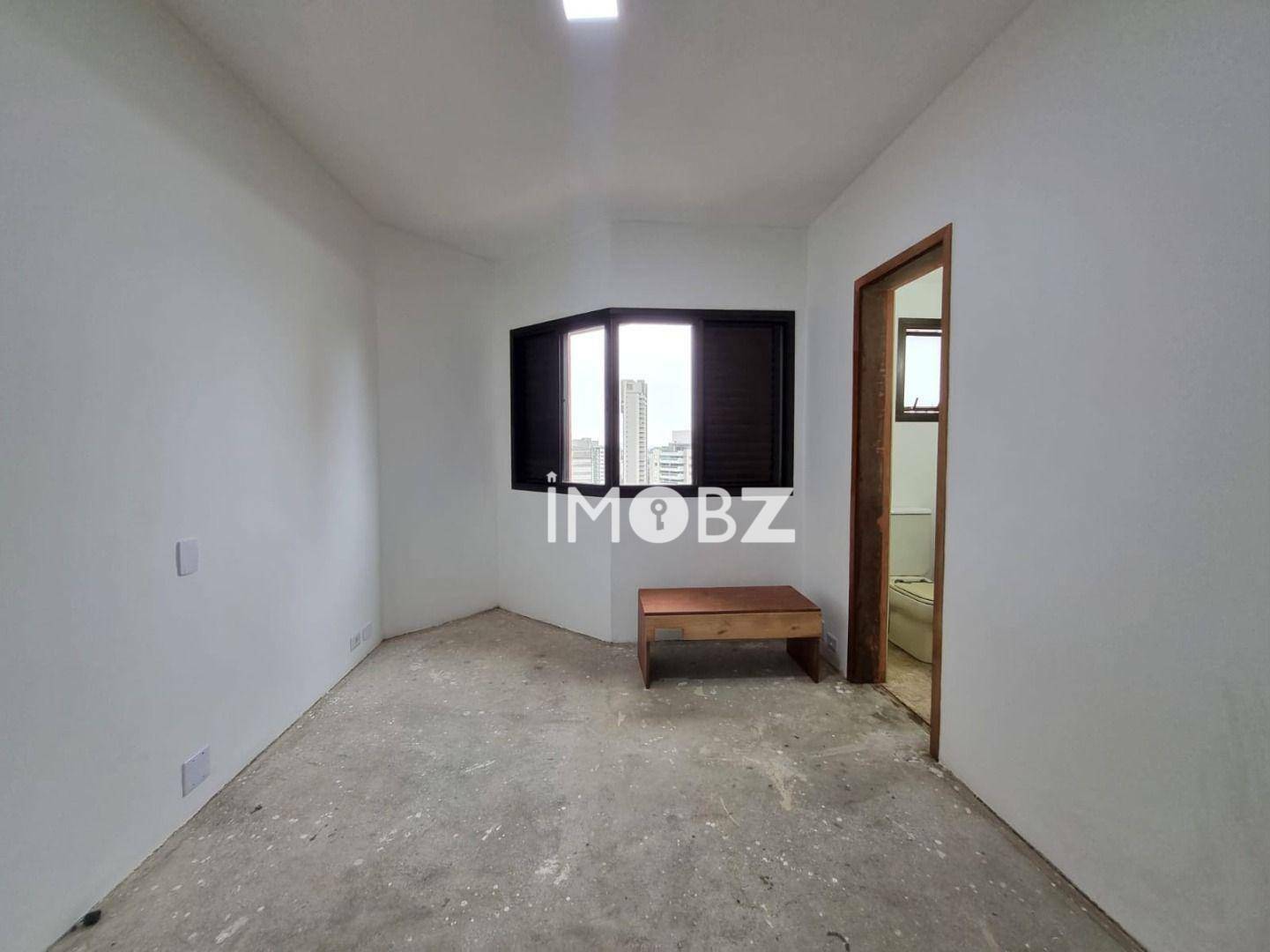 Apartamento à venda com 4 quartos, 236m² - Foto 32