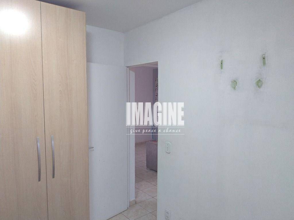 Apartamento à venda com 2 quartos, 50m² - Foto 11