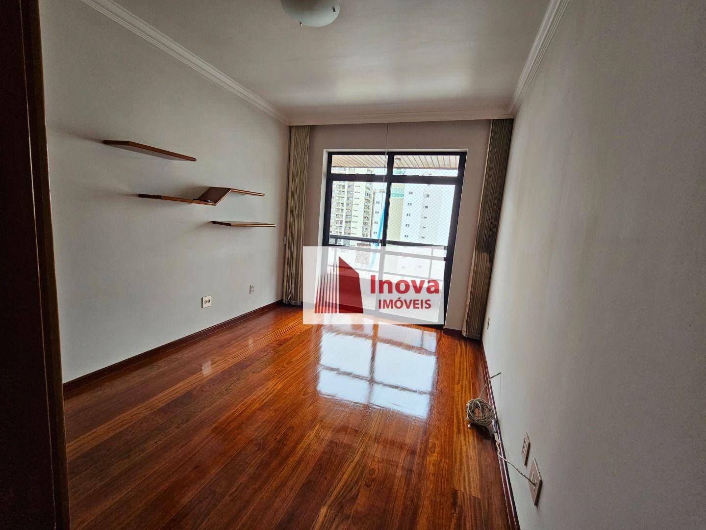 Apartamento à venda com 3 quartos, 180m² - Foto 14