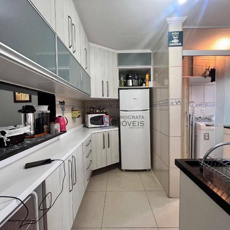 Apartamento à venda com 2 quartos, 72m² - Foto 13