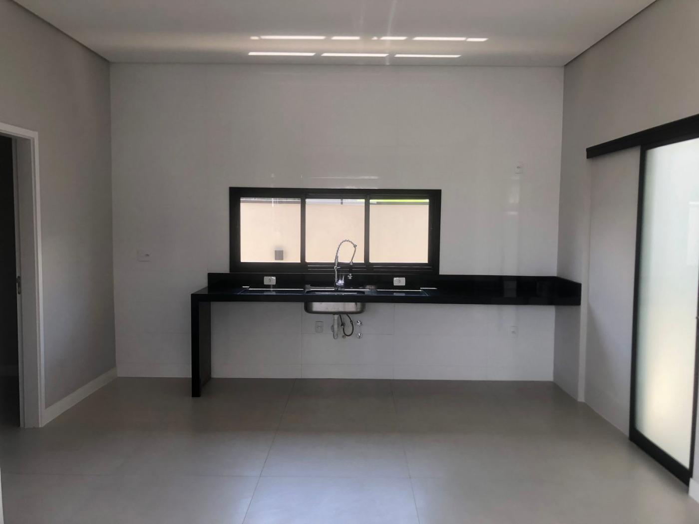 Casa de Condomínio à venda com 3 quartos, 250m² - Foto 5