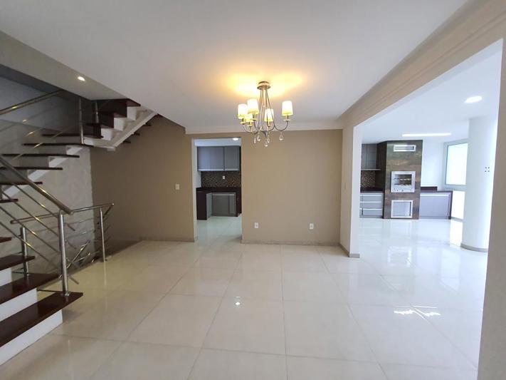 Casa à venda com 4 quartos, 233m² - Foto 7